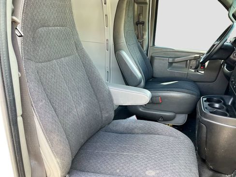 Used 2024 Chevrolet Express 2500 w/ Driver Convenience Package RWD image 24