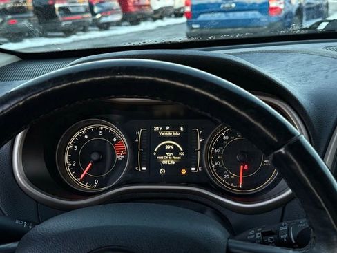 Used 2018 Jeep Cherokee Altitude image 10