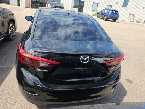 Used 2017 MAZDA MAZDA3 Grand Touring w/ Premium Equipment Package FWD image 6