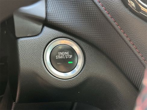 Used 2023 Chevrolet Equinox RS image 17