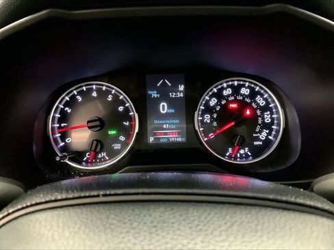 Used 2021 Toyota RAV4 LE AWD/4WD image 19