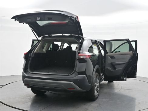 Used 2023 Nissan Rogue S AWD/4WD image 24