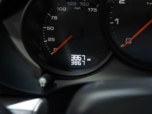 Used 2021 Porsche 718 Boxster RWD image 44