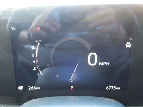 Used 2024 Buick Encore GX Preferred image 23