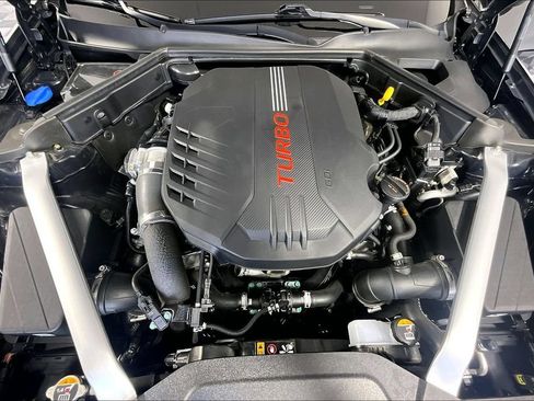 Used 2023 Kia Stinger GT2 RWD image 9