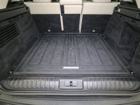 Used 2019 Land Rover Range Rover Sport HSE image 11