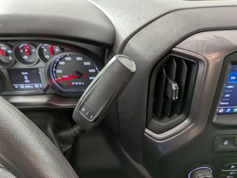 Used 2020 Chevrolet Silverado 1500 Custom w/ Custom Value Package AWD/4WD image 18