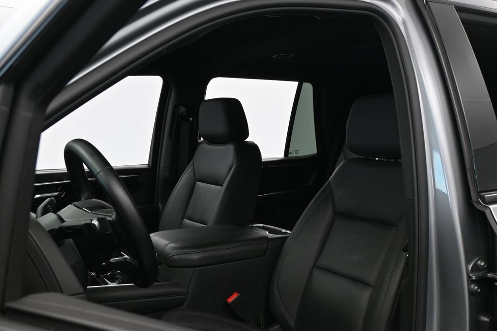 Used 2025 Chevrolet Tahoe Z71 AWD/4WD image 10