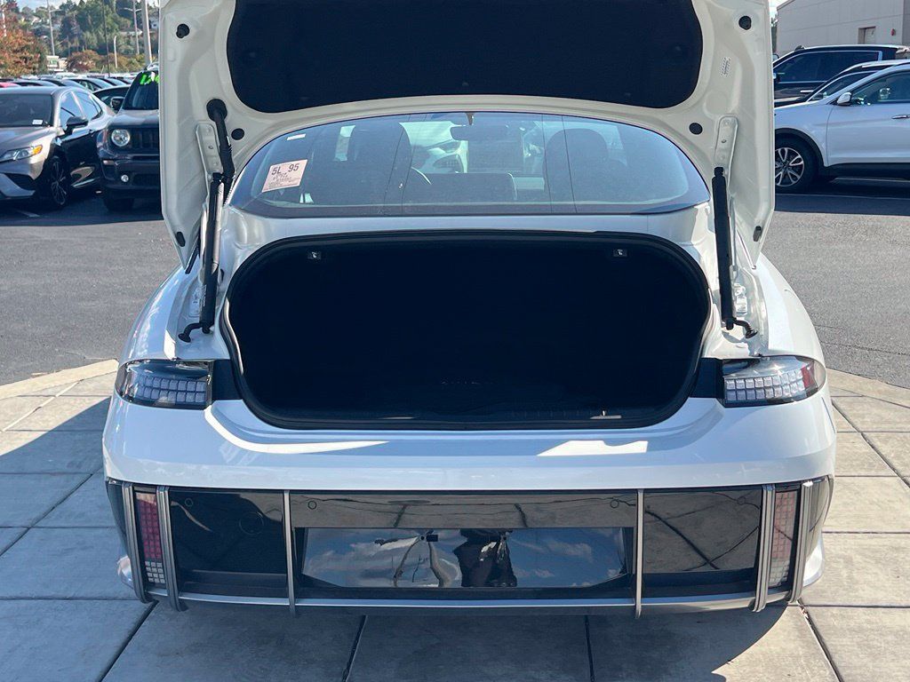 Used 2024 Hyundai Ioniq 6 SEL RWD image 10