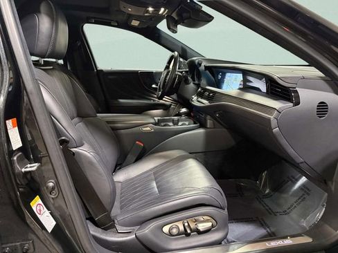 Used 2018 Lexus LS 500 AWD image 29