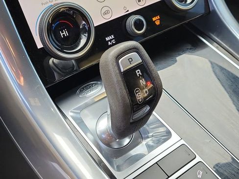 Used 2020 Land Rover Range Rover Sport HST image 28