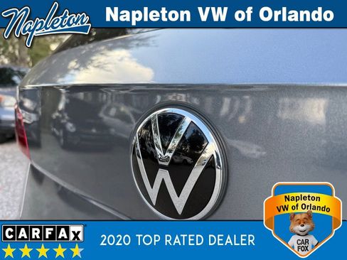 Used 2022 Volkswagen Taos SE image 12