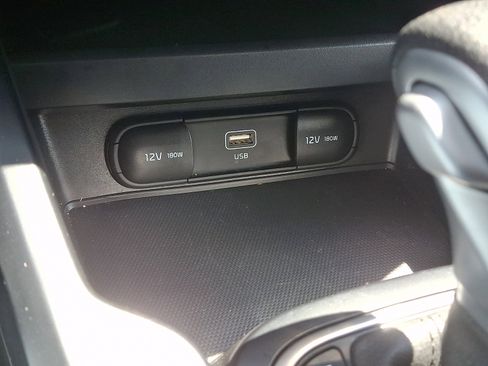Certified 2025 Kia Soul LX FWD image 23