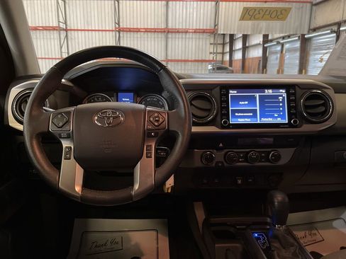 Used 2021 Toyota Tacoma SR5 w/ Technology Package image 21