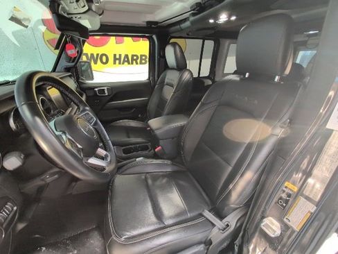 Used 2021 Jeep Wrangler Unlimited Sahara w/ Uconnect 4C Nav & Sound Group image 11