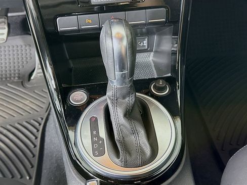 Used 2019 Volkswagen Beetle 2.0T Final Edition SEL image 18