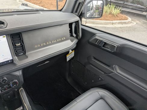 New 2025 Ford Bronco Badlands image 19