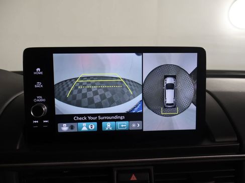 Used 2025 Honda Pilot Elite image 55