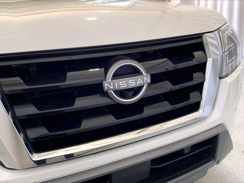 Used 2023 Nissan Armada Platinum w/ Cargo Package image 7