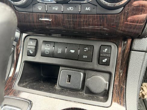 Used 2015 Chevrolet Traverse LT FWD image 18
