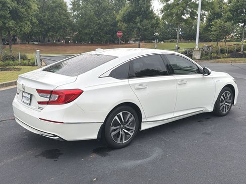 Certified 2018 Honda Accord Touring image 9