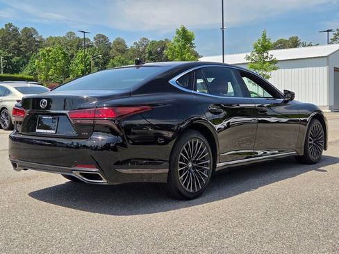 Used 2026 Lexus LS 500 AWD w/ Accessory Package (Z1) image 5