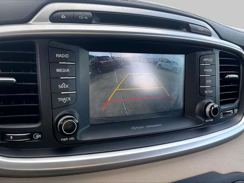 Used 2017 Kia Sorento FWD w/ LX Convenience Package image 26