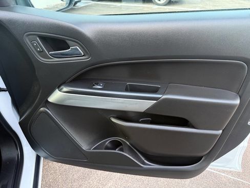 Used 2022 Chevrolet Colorado LT w/ Fleet Safety Package RWD image 35