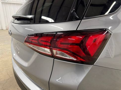 Used 2024 Chevrolet Equinox LS w/ LS Convenience Package FWD image 7