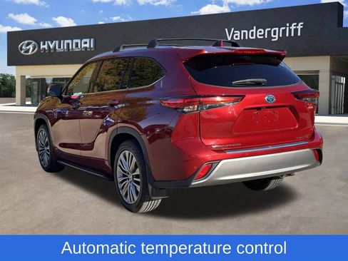 Used 2021 Toyota Highlander Platinum image 7