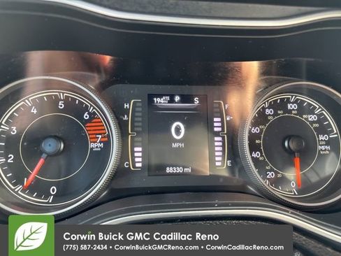 Used 2019 Jeep Cherokee Latitude Plus w/ Comfort/Convenience Group image 18