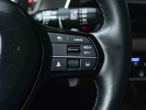 Used 2024 Honda Pilot Elite image 22