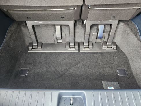 New 2026 Kia Carnival EX image 26