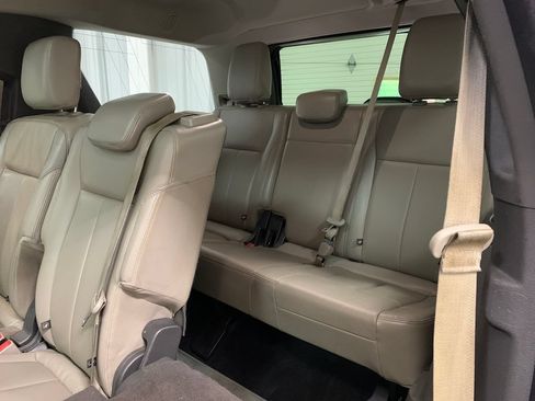 Used 2018 Ford Expedition XLT w/ Equipment Group 201A AWD/4WD image 20
