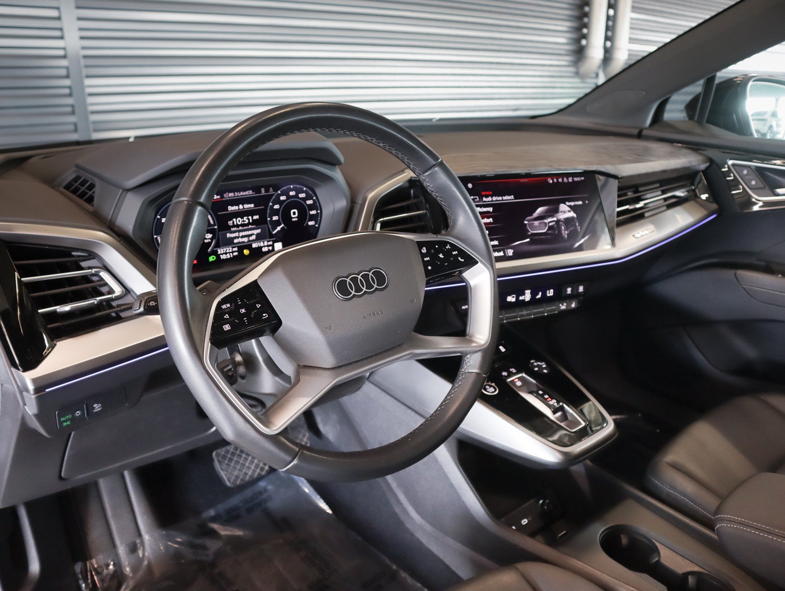 Used 2023 Audi Q4 e-tron Prestige AWD/4WD image 16