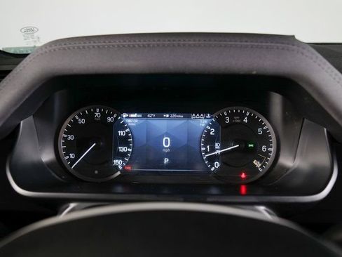 Used 2023 Land Rover Defender 90 S image 19