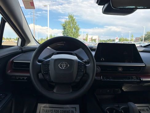 Used 2025 Toyota Prius Plug-In Hybrid FWD image 22