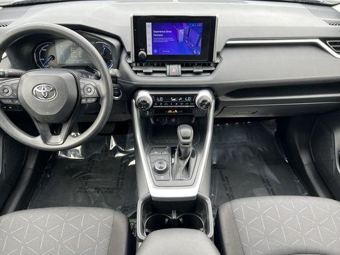 Used 2025 Toyota RAV4 XLE AWD/4WD image 32