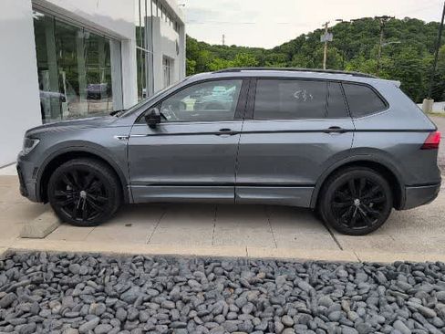 Certified 2021 Volkswagen Tiguan SE R-Line AWD/4WD image 2