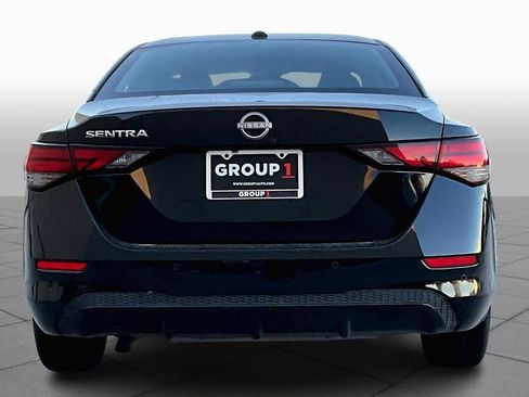 Used 2025 Nissan Sentra SV image 4