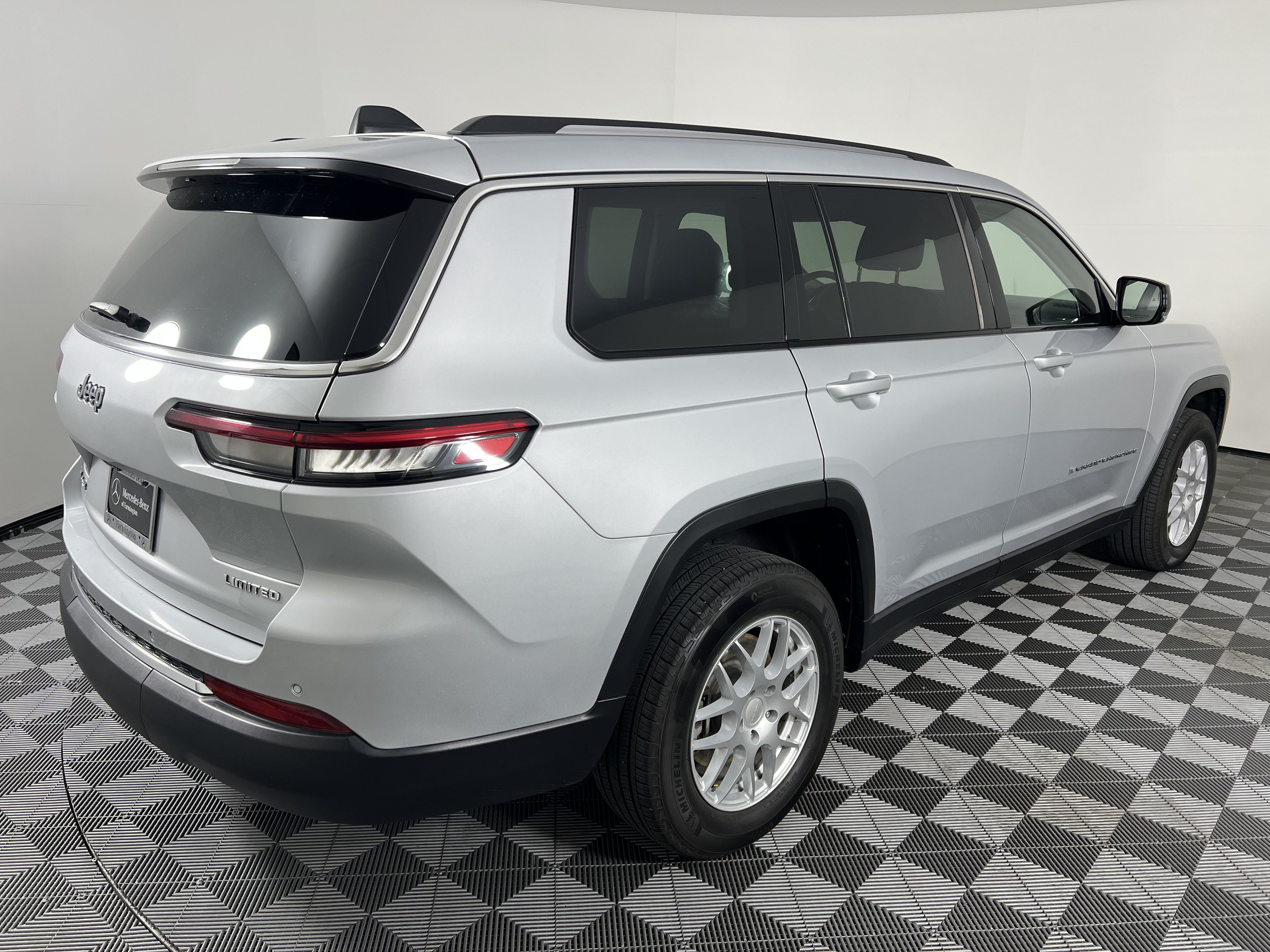 Used 2021 Jeep Grand Cherokee L Limited AWD/4WD image 13