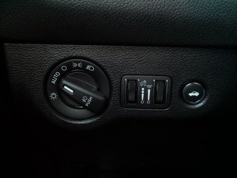 Used 2022 Dodge Challenger SXT w/ Blacktop Package image 26