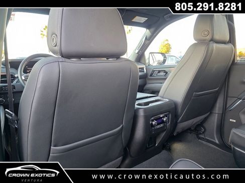 Used 2025 GMC Yukon XL Denali image 30