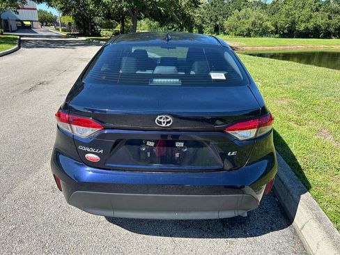 Used 2024 Toyota Corolla LE FWD image 5