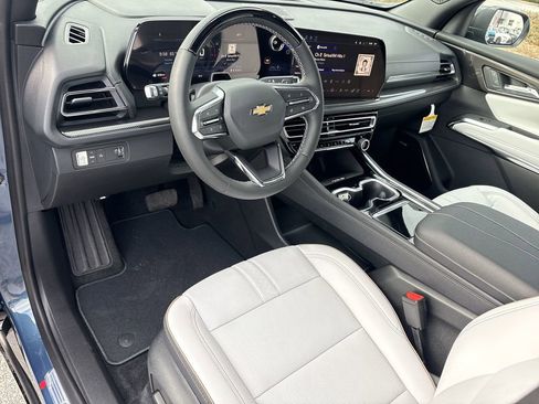 New 2026 Chevrolet Traverse High Country FWD image 11