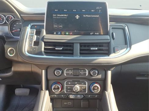 Used 2021 Chevrolet Suburban Z71 AWD/4WD image 23