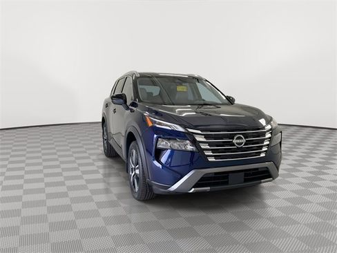 Certified 2024 Nissan Rogue SL image 3