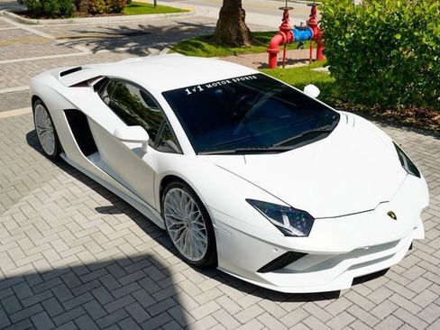 Used 2018 Lamborghini Aventador S AWD/4WD image 38