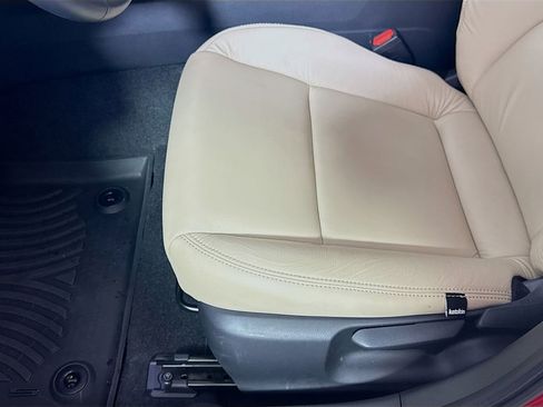 Used 2025 Toyota Prius LE image 18