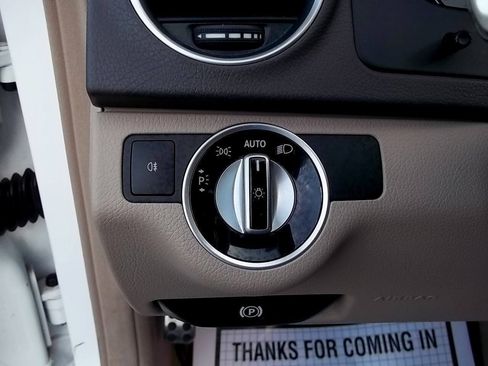 Used 2014 Mercedes-Benz C 250 Sedan image 18